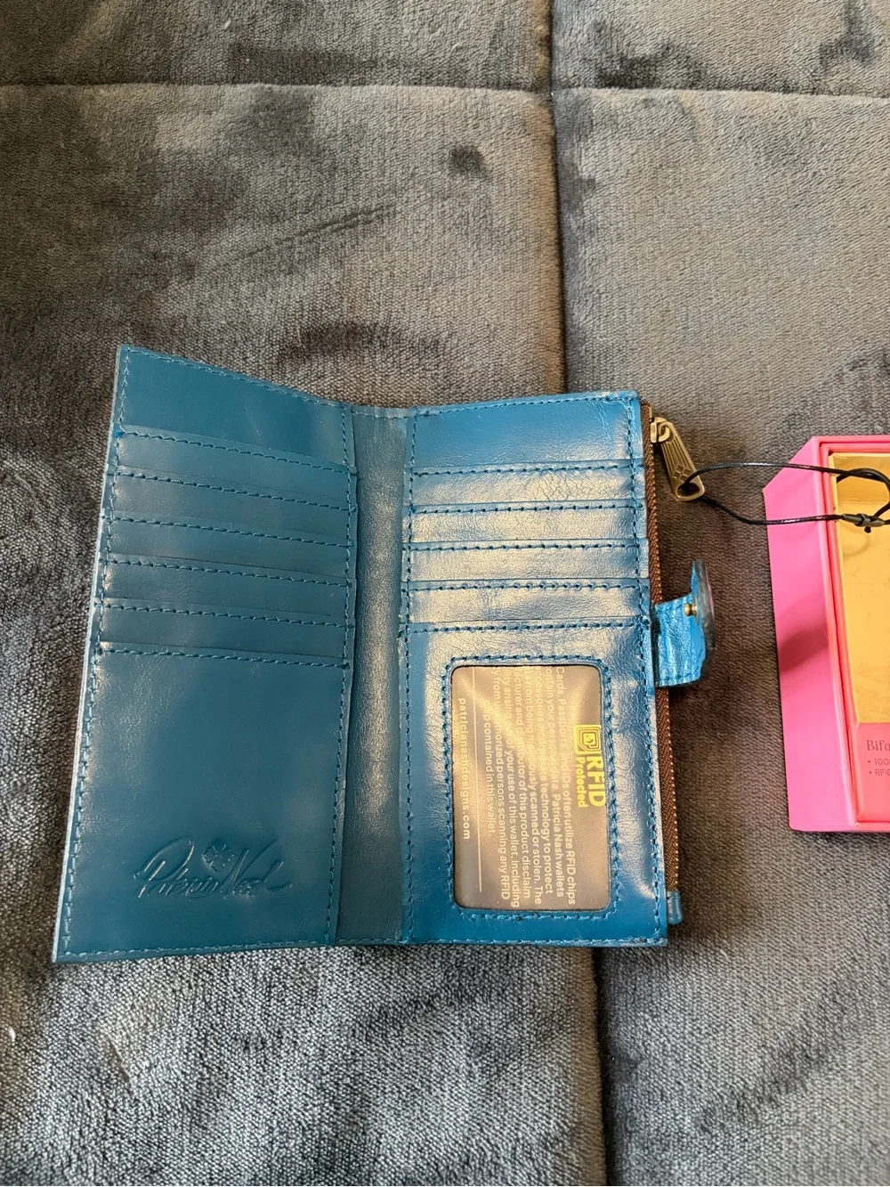 New Patricia Nash Nazari Blue Greek Floral Leather Wallet - in Box - Gift